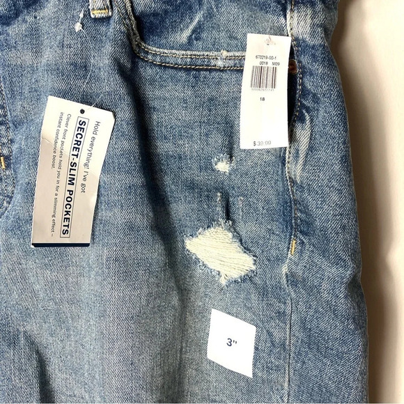 Old Navy High-Waisted O.G. Cut-Off Denim Jean Shorts 3” Size 18 NWT‎ - Picture 6 of 9